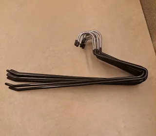 12 Perchas Terciopelo Negro + 10 Perchas Pantalón