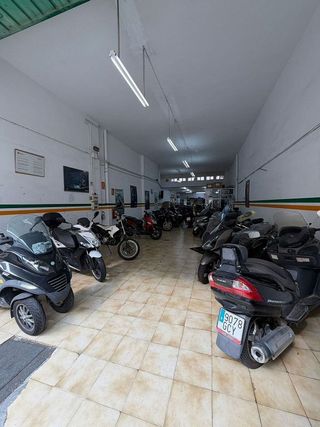 Local comercial en venta en Passeig Maragall - Zona Estació en Gavà