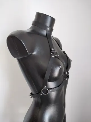 Body Harness Gotico Nero Fibbie