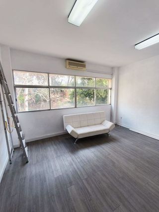 Oficina en alquiler en Cerrado Calderón - El Morlaco en Málaga