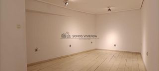 Local comercial en alquiler en Centro en Ourense