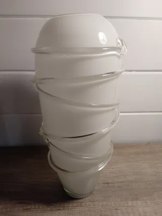 Vaso cristallo bianco con spirale trasparente