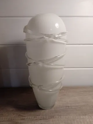 Vaso cristallo bianco con spirale trasparente