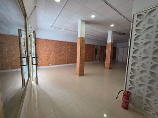 Local comercial en alquiler en Poniente-Faro en Vélez-Málaga