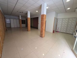 Local comercial en alquiler en Poniente-Faro en Vélez-Málaga