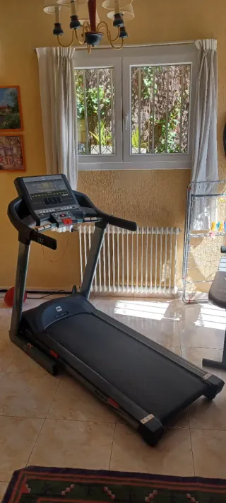Cinta para correr BH ZX7 Ancha y Robusta