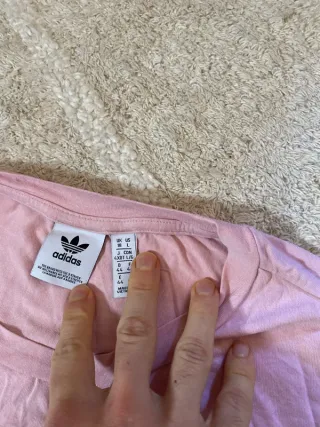 Camiseta Adidas rosa