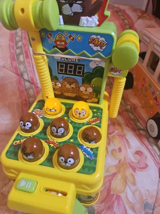 Juego de topos musical con martillo