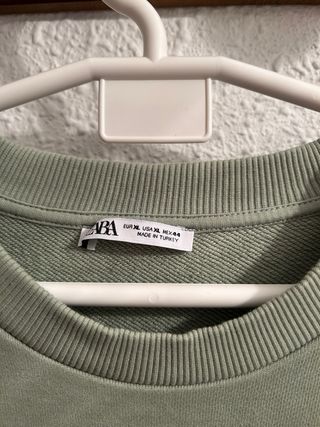 *Sudadera verde claro firma Picasso talla XL Zara