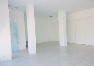 Local comercial en venta en Paseo Marítimo de Levante en Vélez-Málaga
