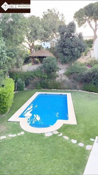Chalet en alquiler en Elviria en Marbella