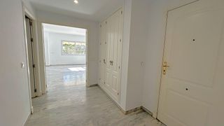 Piso en alquiler en El Mayorazgo - El Limonar en Málaga