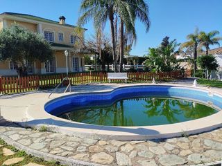 Chalet en venta en Torrequinto en Alcalá de Guadaira