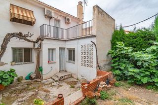 Casa adosada en venta en Zubia (La)