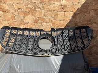 Parrilla Delantera Mercedes Clase V W447