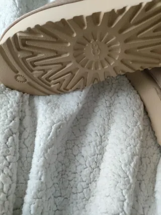 UGG TAZZ Beige Taglia 37 Nuove