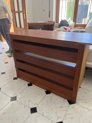 Cajonera de madera abierta