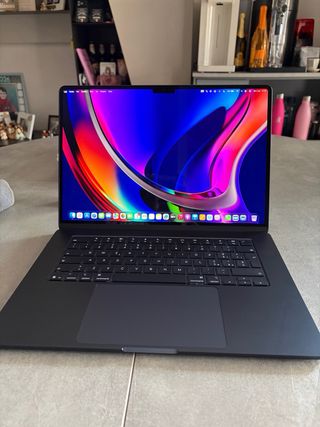 MacBook Air 15 M4 2025 24GB RAM 512GB SSD