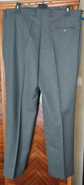 Pantalón de vestir gris talla 54 nuevo