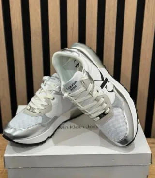 Zapatillas Calvin Klein Blancas y Plateadas
