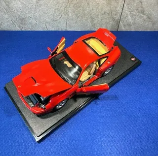 Hot Wheels Ferrari 550 Maranello 1:18