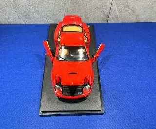 Hot Wheels Ferrari 550 Maranello 1:18