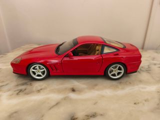 Ferrari 550 Maranello 1:18 Hot Wheels