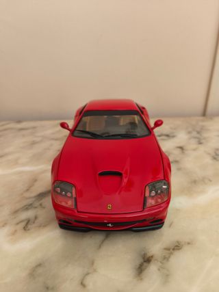 Ferrari 550 Maranello 1:18 Hot Wheels