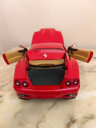 Ferrari 550 Maranello 1:18 Hot Wheels