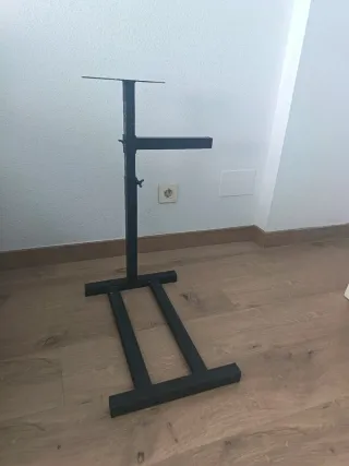 Soporte Volante y Pedales Gaming