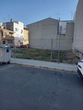 Terreno en venta en Núcleo Urbano en Pobla de Vallbona (la)