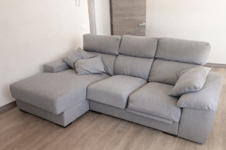 Sofá chaise longue gris tela