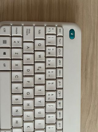 Teclado Inalámbrico Logitech K400 Plus