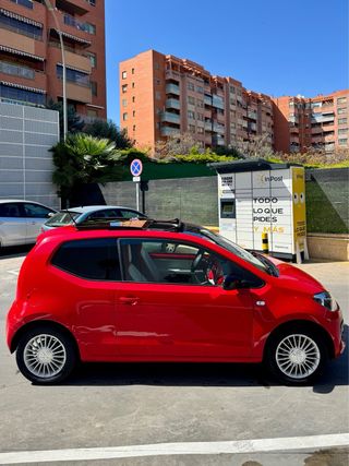 Volkswagen up! R/LINE FULL 2016 1.0 75cv NACIONAL