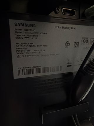 Monitor Samsung 4K 60 FPS 28 pollici