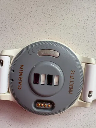 Garmin vivoactive 4S Blanco y Oro Rosa