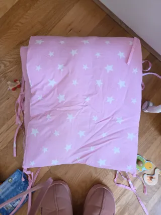 Cubre cunas rosa estrellas