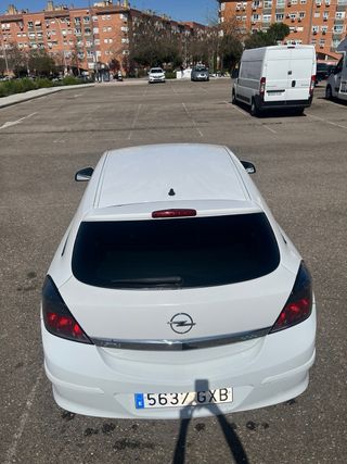 Opel Astra GTC