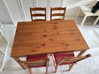 Mesa comedor y 4 sillas JOKKMOKK IKEA