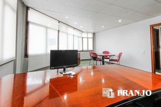 Oficina en alquiler en Centre - Eixample – Can Llobet – Can Serra en Barbera del Vallès