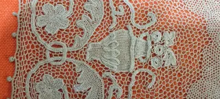 Antico pizzo in lino per collezionisti