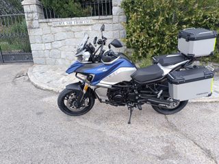 QJMotor SRT 800 Azul y Gris