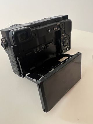 Cámara Sony Alpha 6400 16-50mm OSS