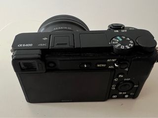 Cámara Sony Alpha 6400 16-50mm OSS