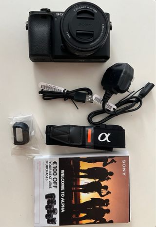 Cámara Sony Alpha 6400 16-50mm OSS