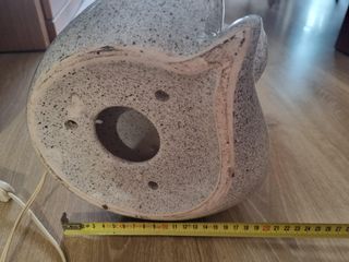 Lámpara cerámica figura humana gris