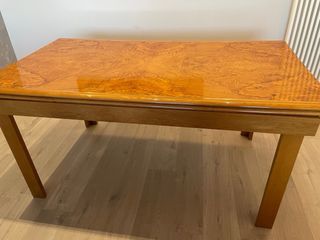 Mesa comedor extensible raíz nogal