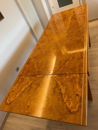 Mesa comedor extensible raíz nogal