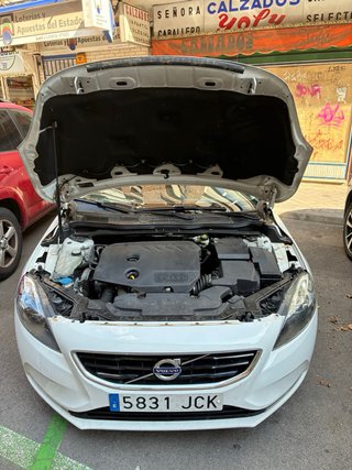 Volvo V40 2015