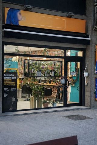 Local comercial en venta en La Sagrada Família en Barcelona